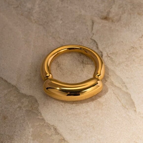 NWT 18K Gold Plated Minimalist Statement Chunky Ring Sz. 7 - Picture 5 of 16